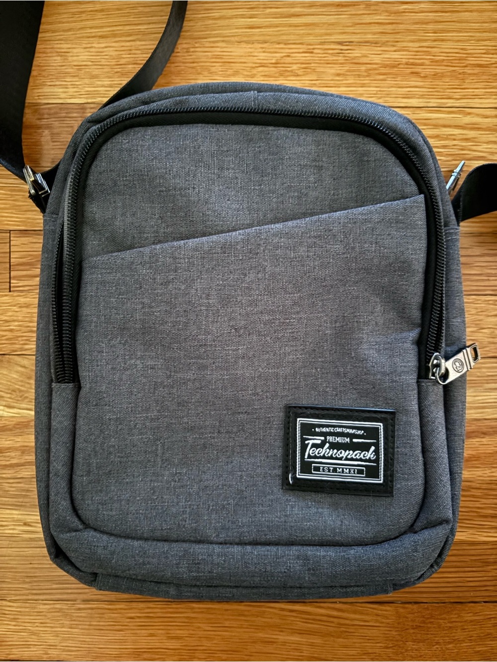 Men’s Small Crossbody Bag in Charcoal Gray